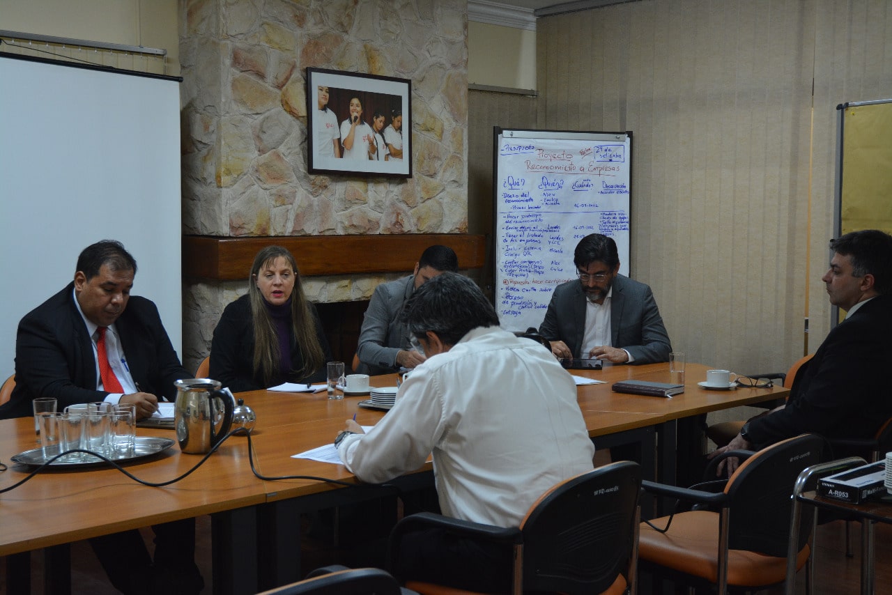 Aula Pyahu presenta objetivos del Observatorio de Formación Docente ...